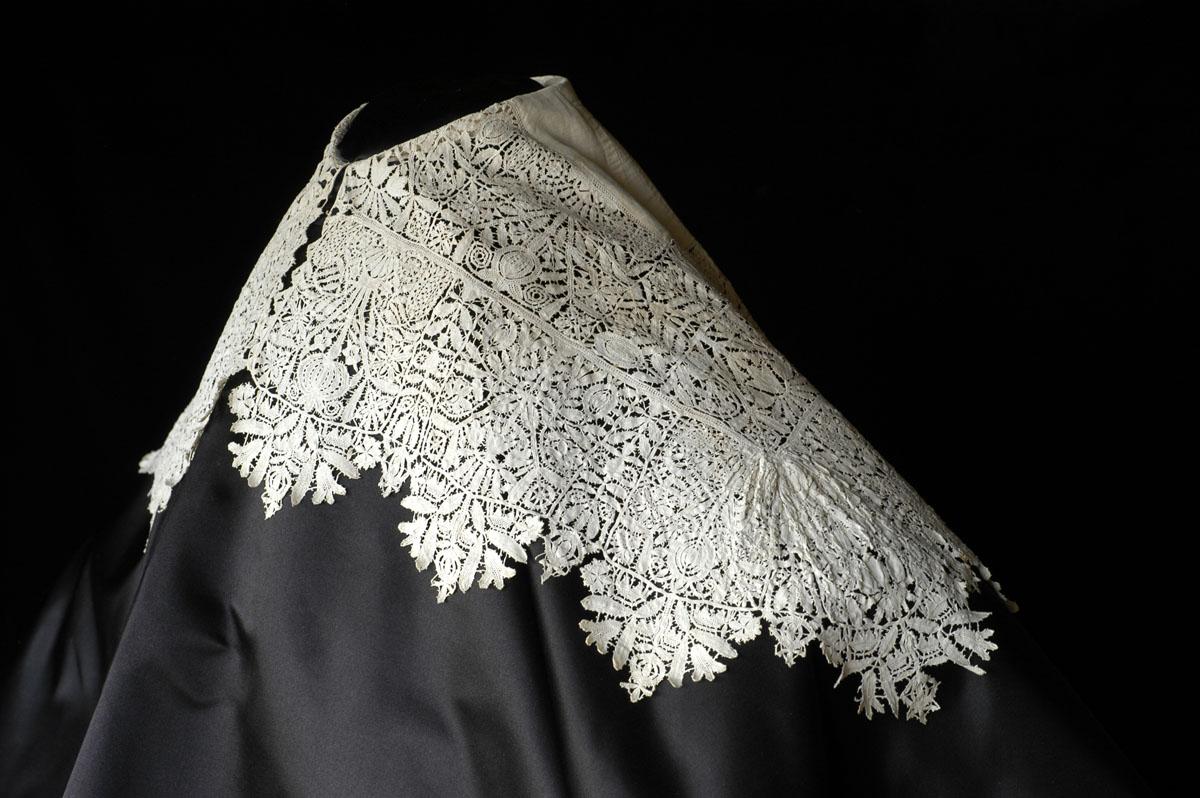 Lace Collar